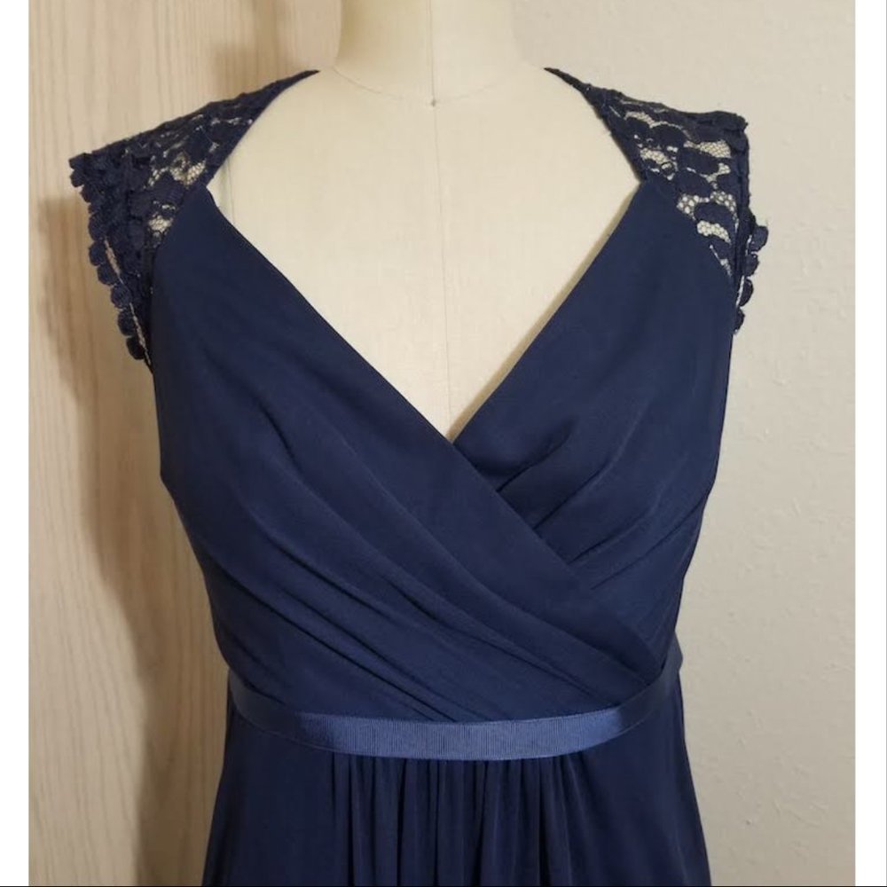 David's Bridal Sleeveless Bridesmaid/ Formal Dress